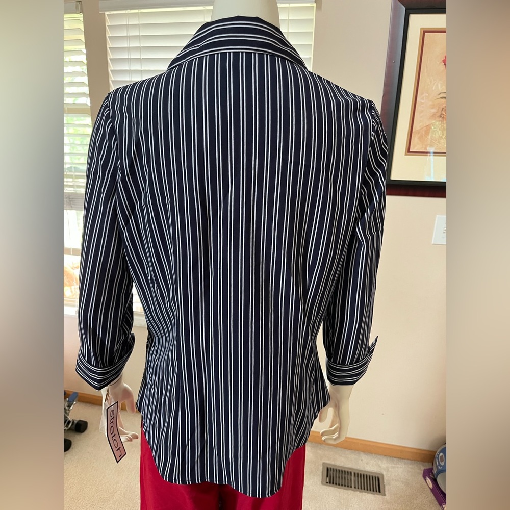 NWT Women’s Blouse by elementz - Sz. Medium